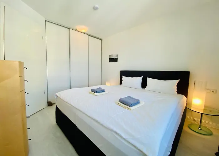 Seeschloss Meerblick * Ostseebad Heringsdorf